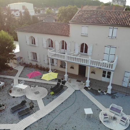 Le Clos Des Cedres B&B Ла-Рошфуко Экстерьер фото