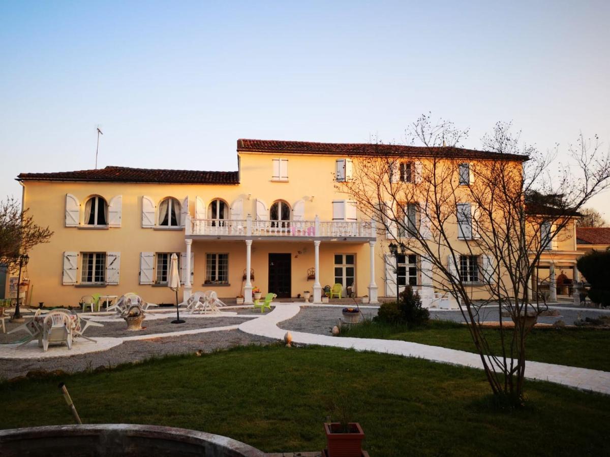 Le Clos Des Cedres B&B Ла-Рошфуко Экстерьер фото