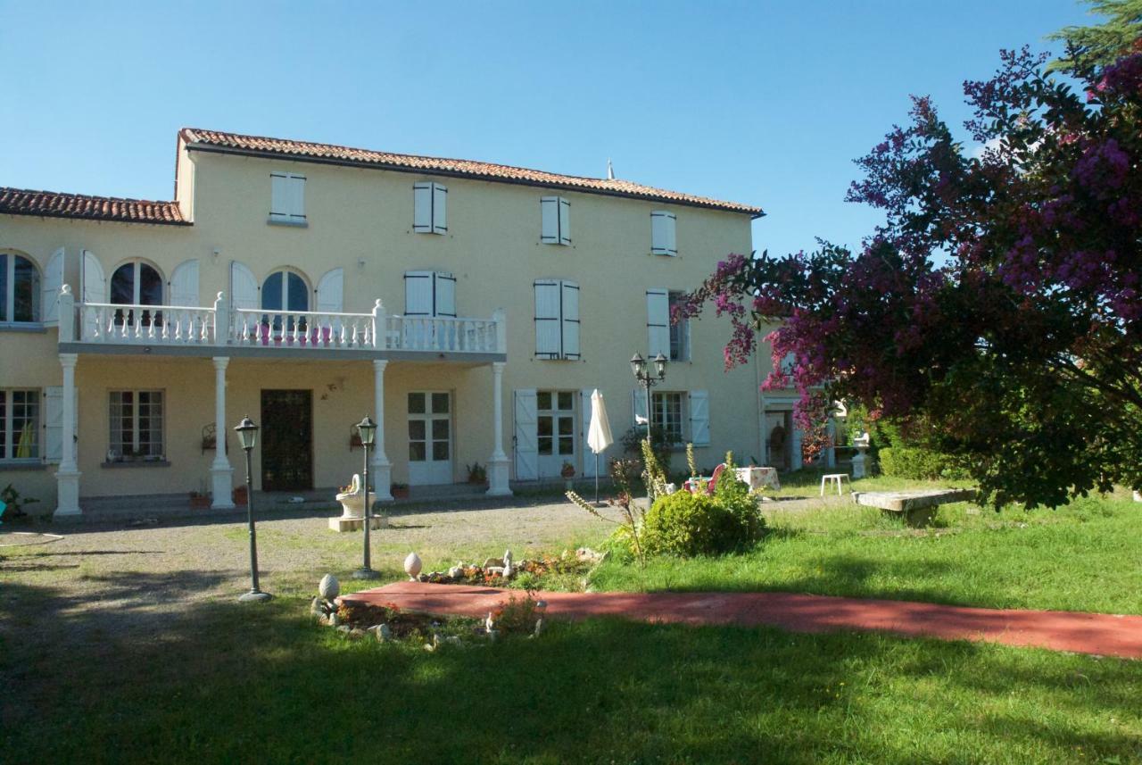 Le Clos Des Cedres B&B Ла-Рошфуко Экстерьер фото