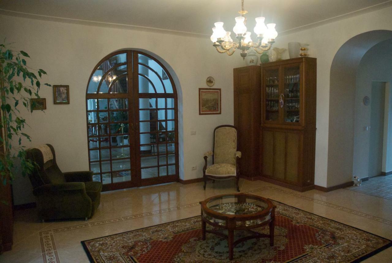 Le Clos Des Cedres B&B Ла-Рошфуко Экстерьер фото